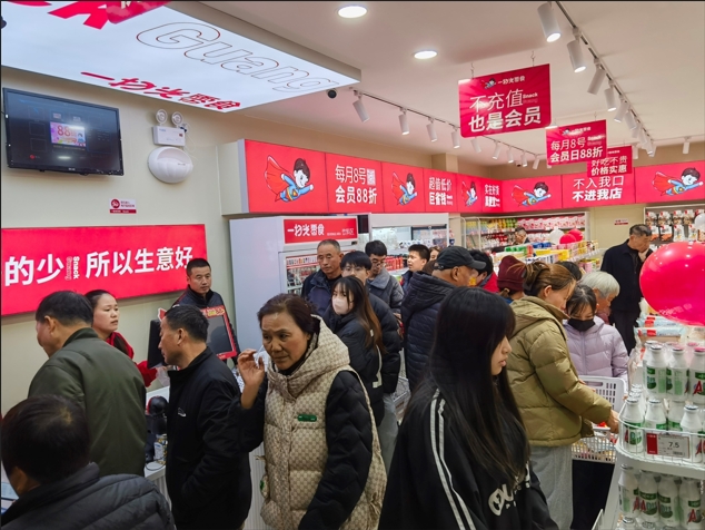 AGJACKPOT零食门店春节火热备货，聚焦坚果与礼盒产品